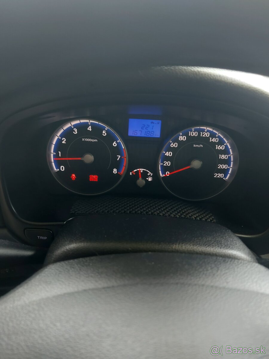 Hyundai accent 1.4 16v - 7