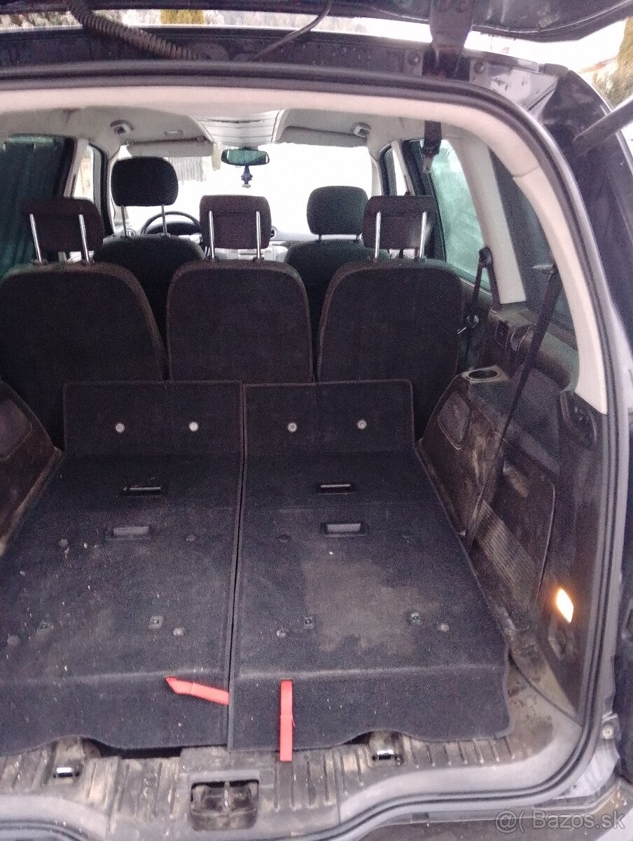 Ford Galaxy 7miest 2.0tdci 103kw - 7