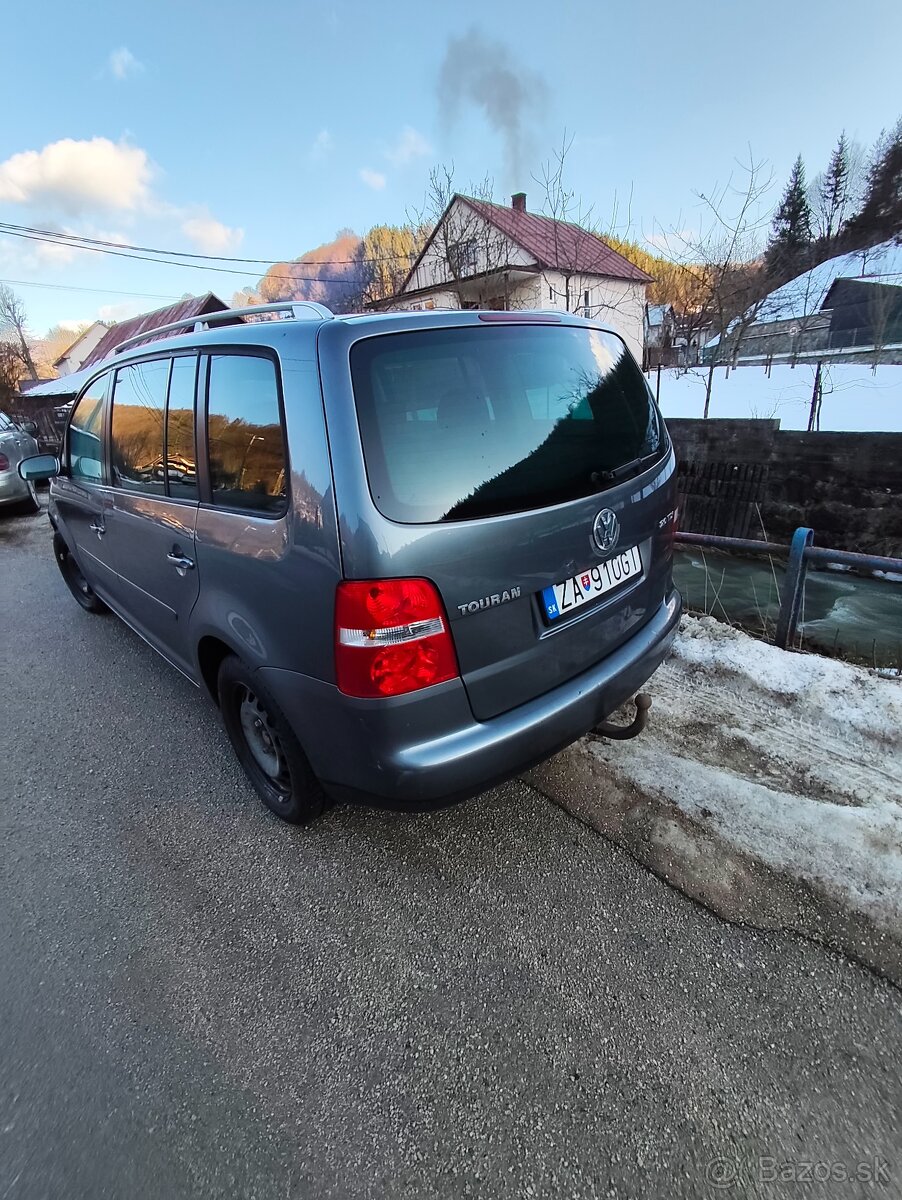 VW Touran 2,0TDI - 7