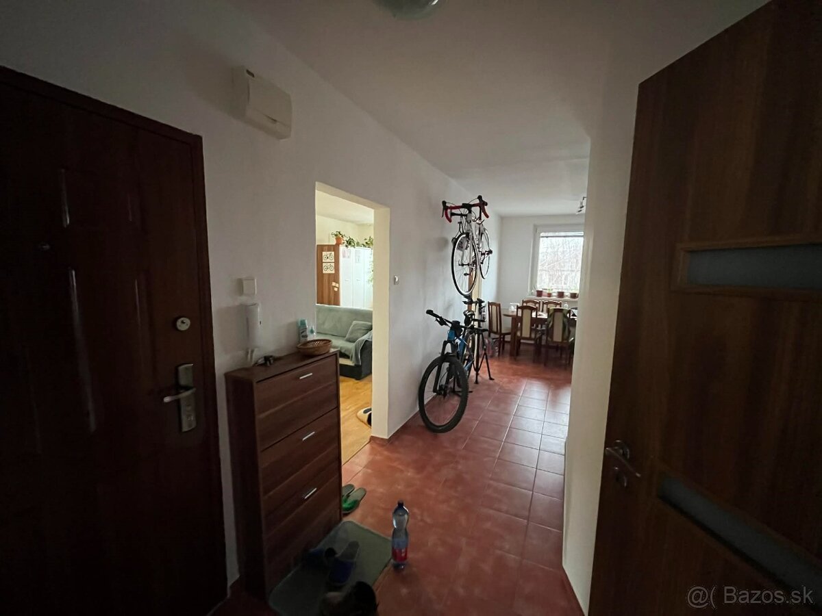 Priestranný 2-izbový byt v Stupave - 7