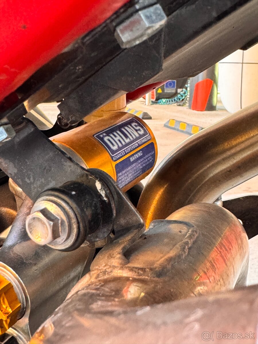 Triumph Speed Triple 1050R (2016) - 7