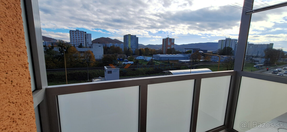 Na predaj 3 - izbový byt s balkónom - 70 m² v centre mesta H - 7