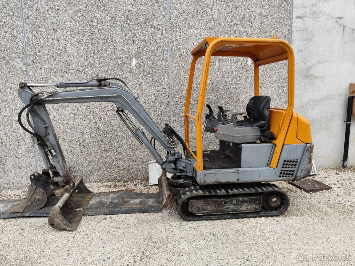 Minibáger PelJob 1,5t + 2x lyžica. - 7