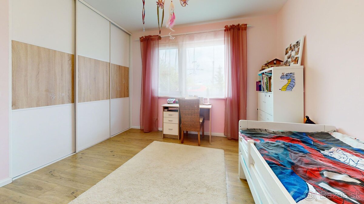 Na predaj priestranný rodinný dom v Slovenskej Novej Vsi - 7