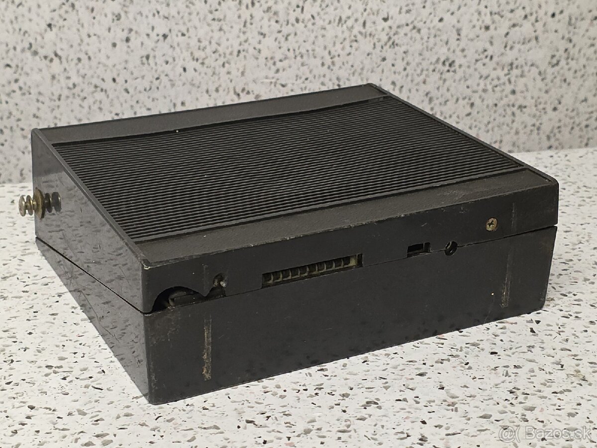 STAROŽITNÉ AUTORADIO 》Hitachi KM-900L - 7