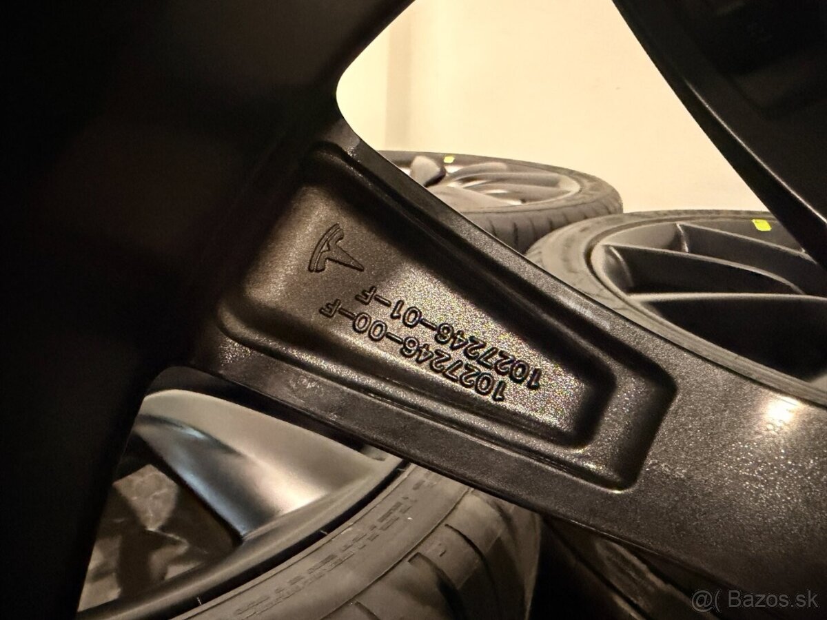 origo kolesa Tesla Model X r22 1027246-00-E léto - 7