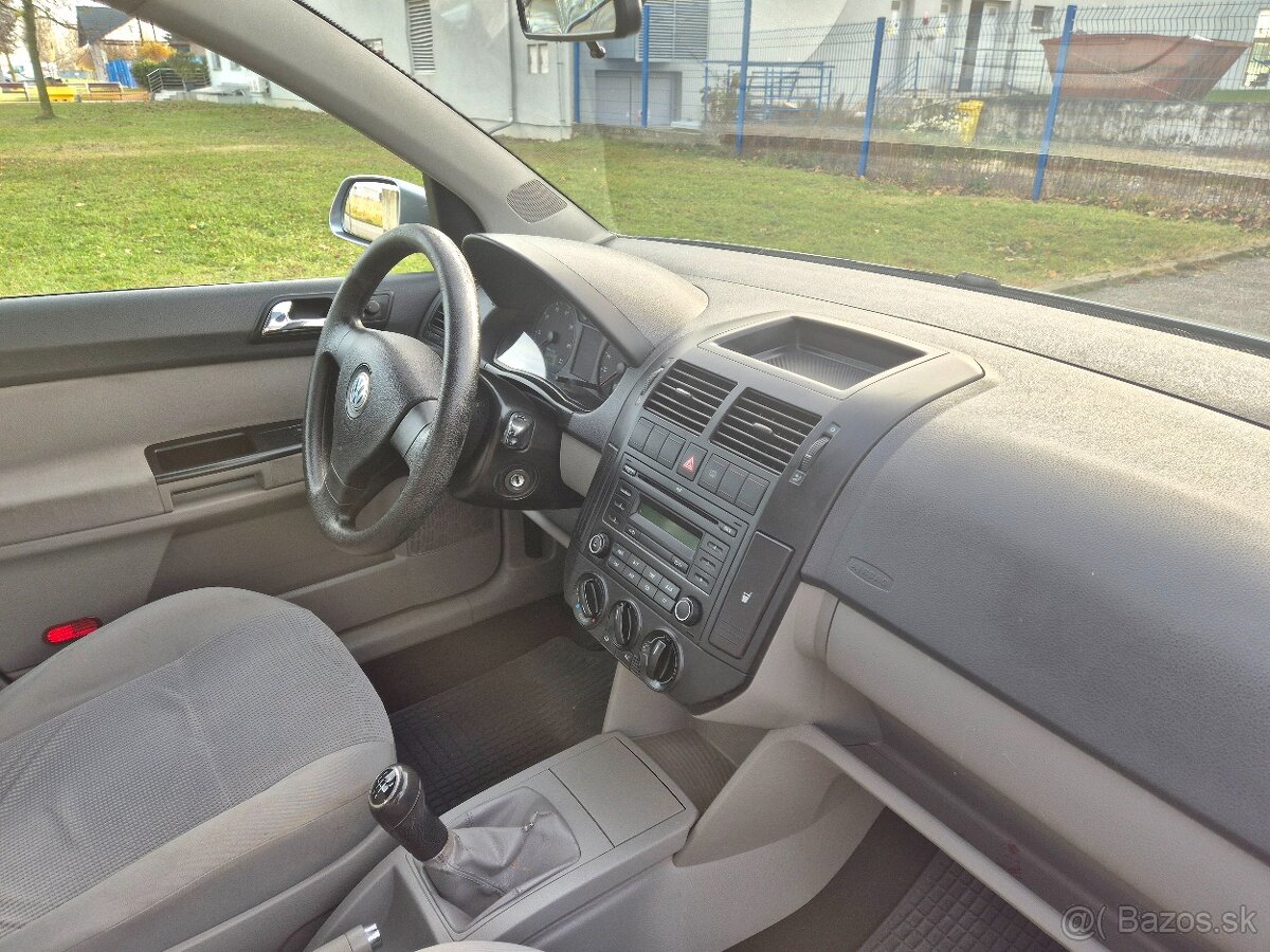 Predám Volkswagen Polo 1.2 51kw Benzin r.v.2008 - 7