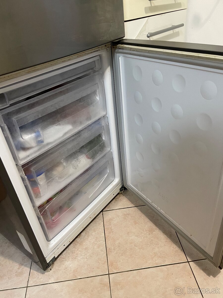 Chladnicka s mraznickou Samsung - 7