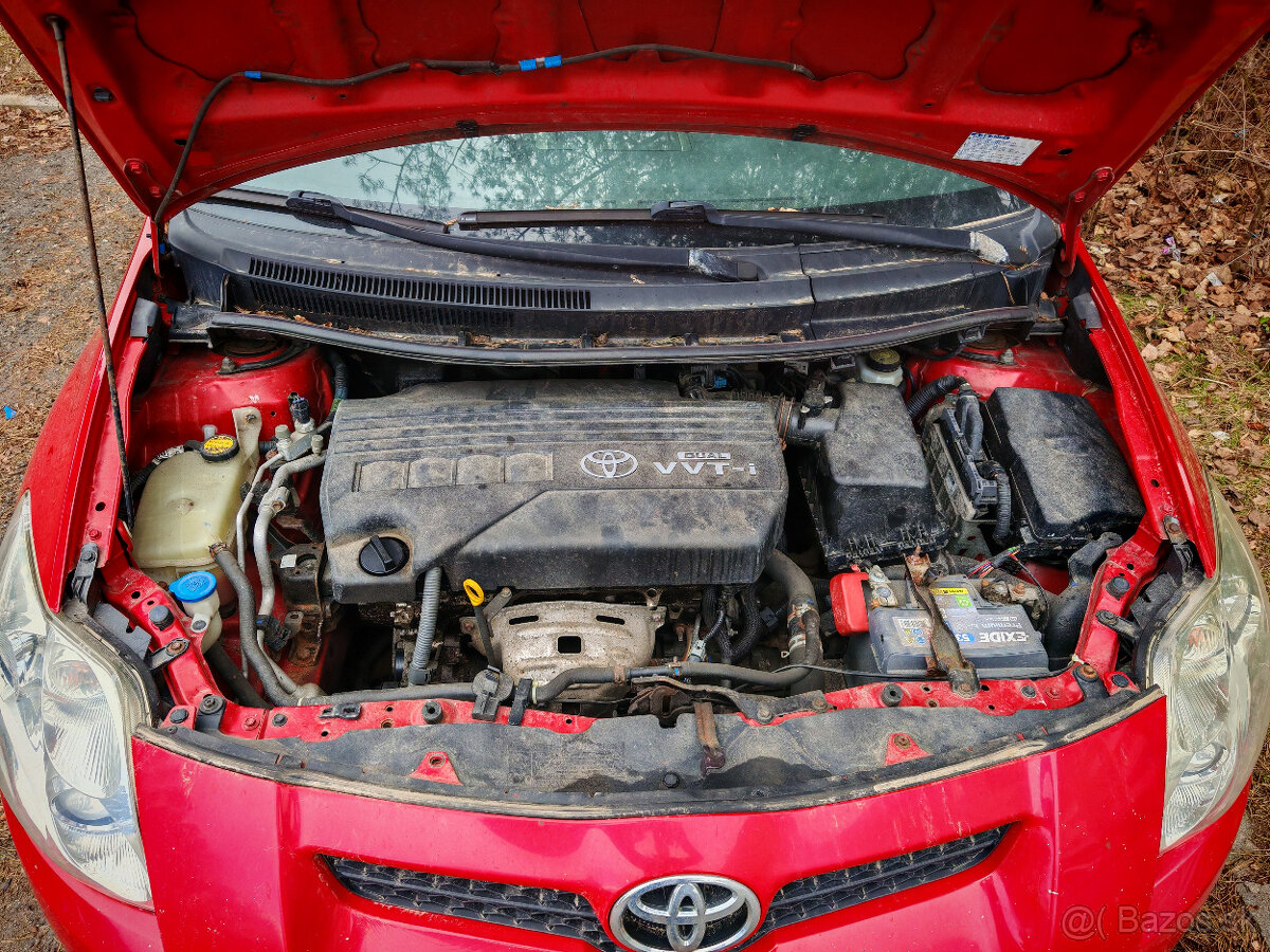 Toyota Auris 1,33 2009 - 7