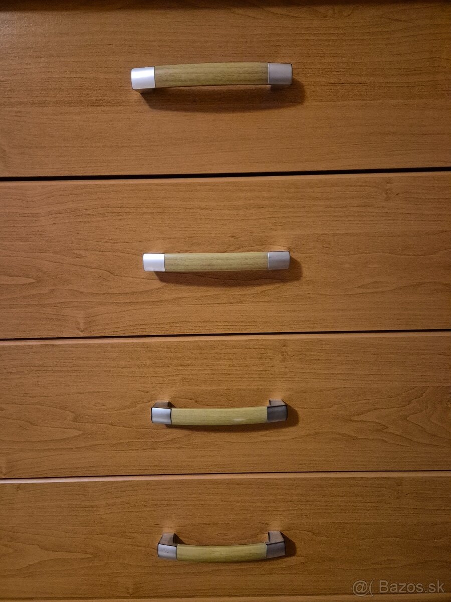 Predám komodu a dva nočné stolíky - 7