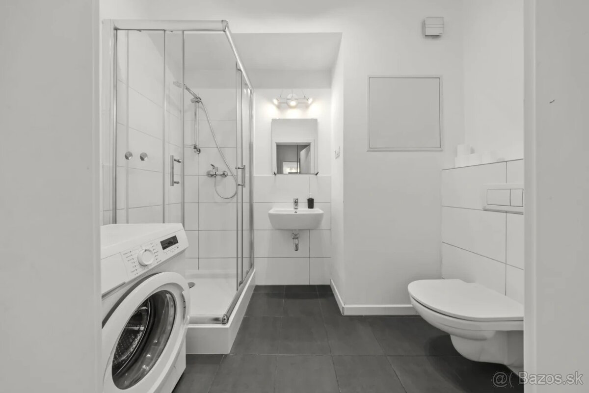 Hodinové-Hotely v BRATISLAVE - 7