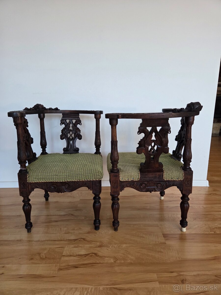 Starožitné drevené stoličky v renesančnom štýle - 7