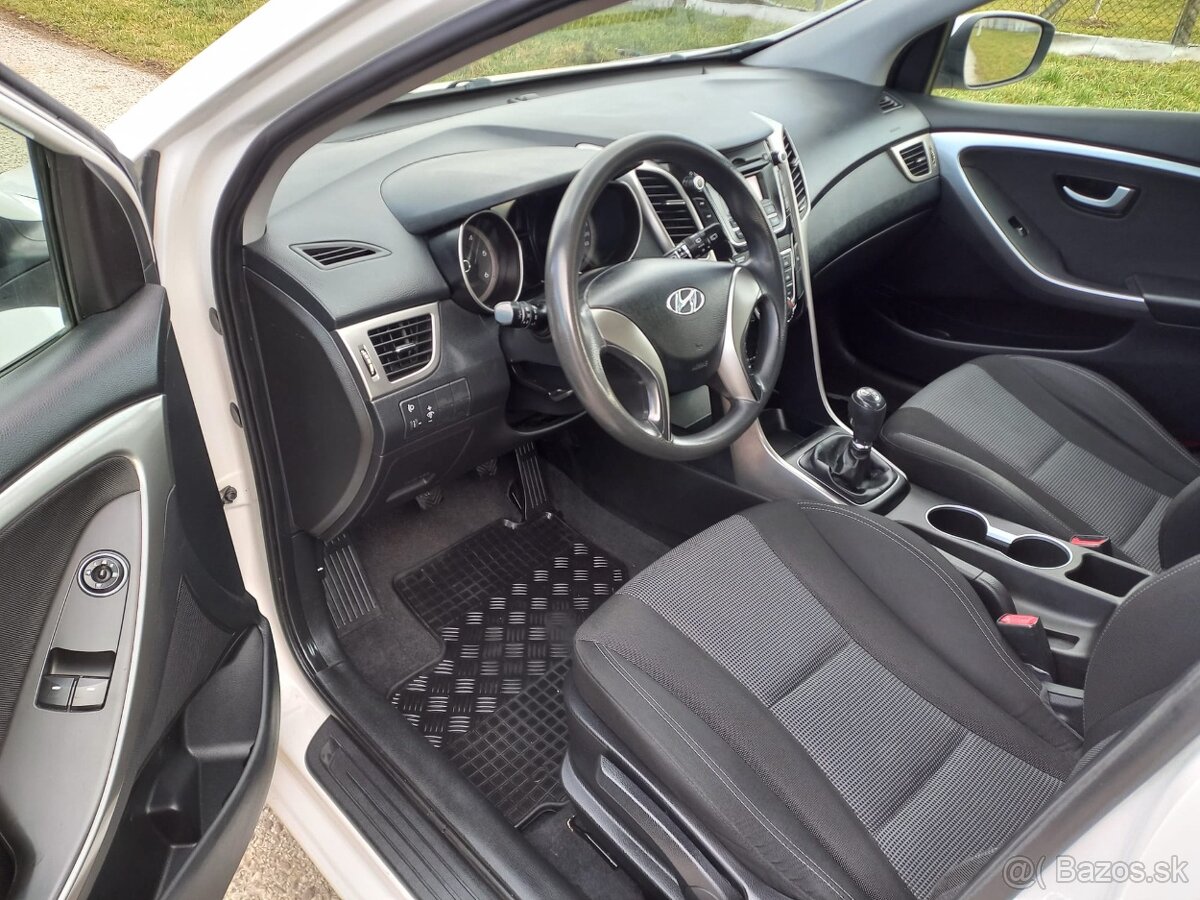 Hyundai i30 1.4 CRDi,R.v 2013,Facelift - 7
