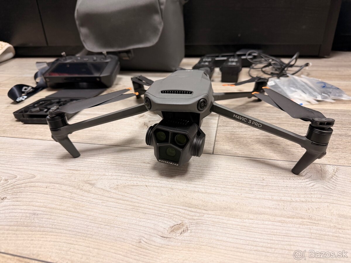 DJI Mavic 3 Pro Fly More Combo (DJI RC PRO) - 7