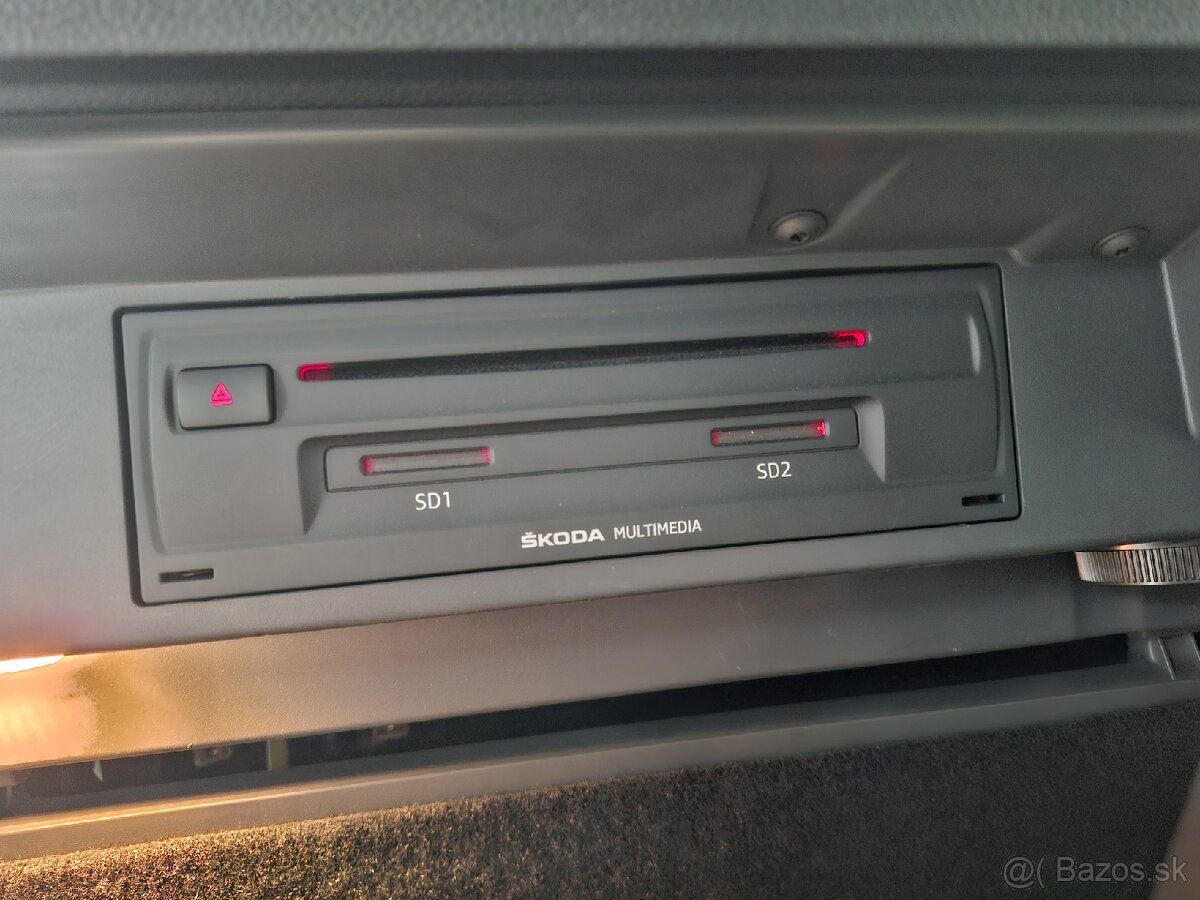 LCD displej + modul autorádia Superb 3 - 7