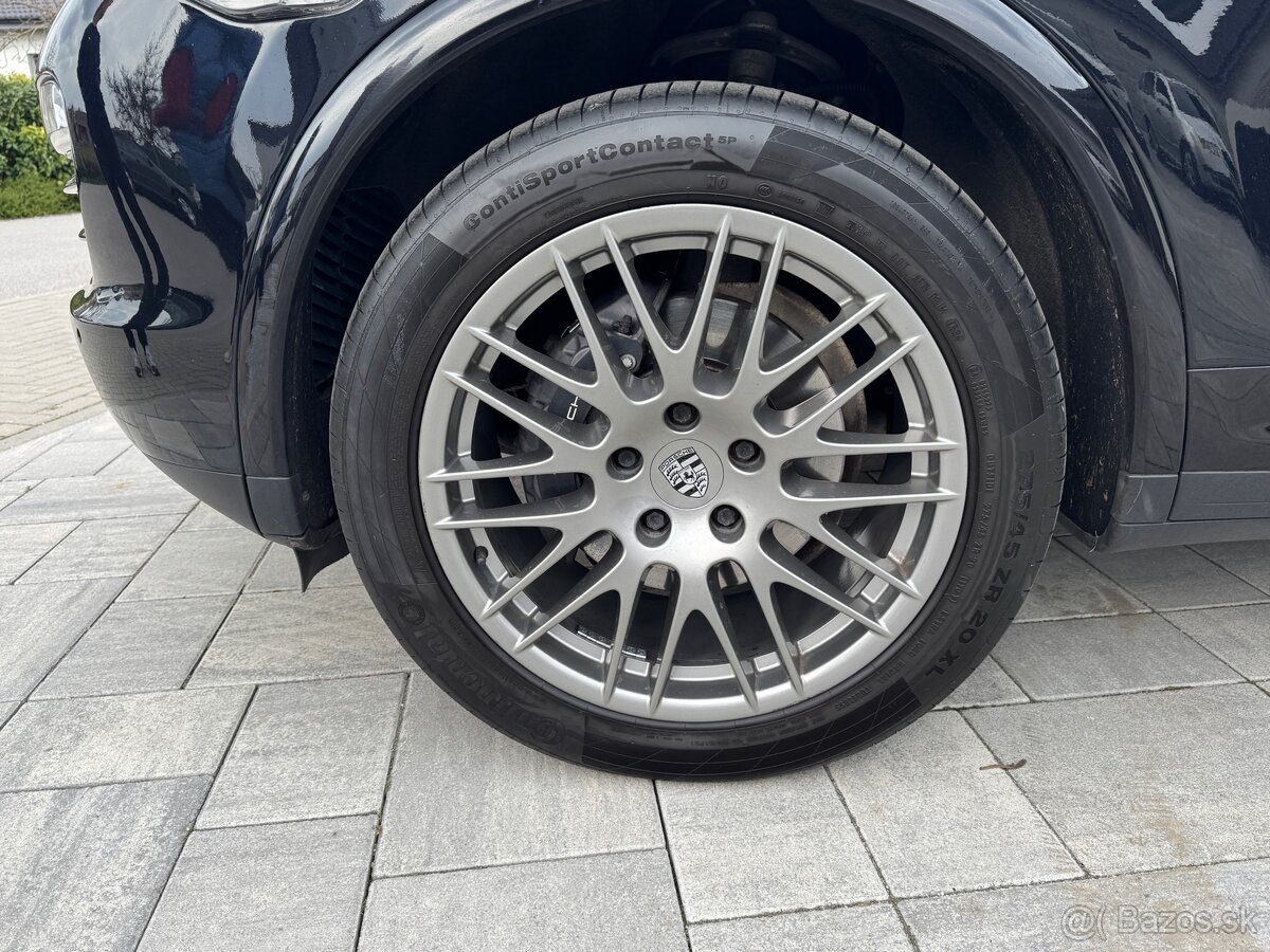 Porsche Cayenne - 7