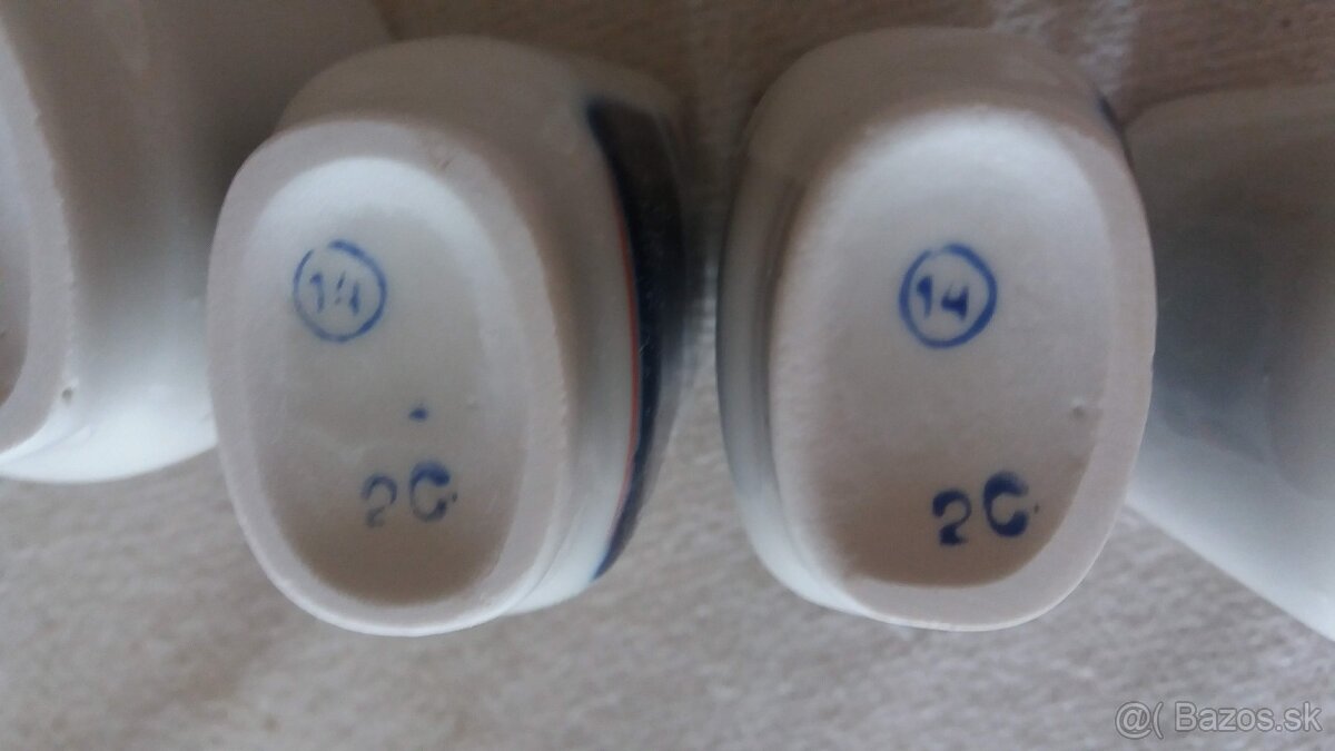 Poháriky s ornamentom a fľašou asi z Bulharska - 7