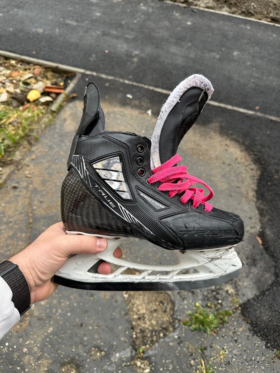 Korcule na hokej True Custom - 7