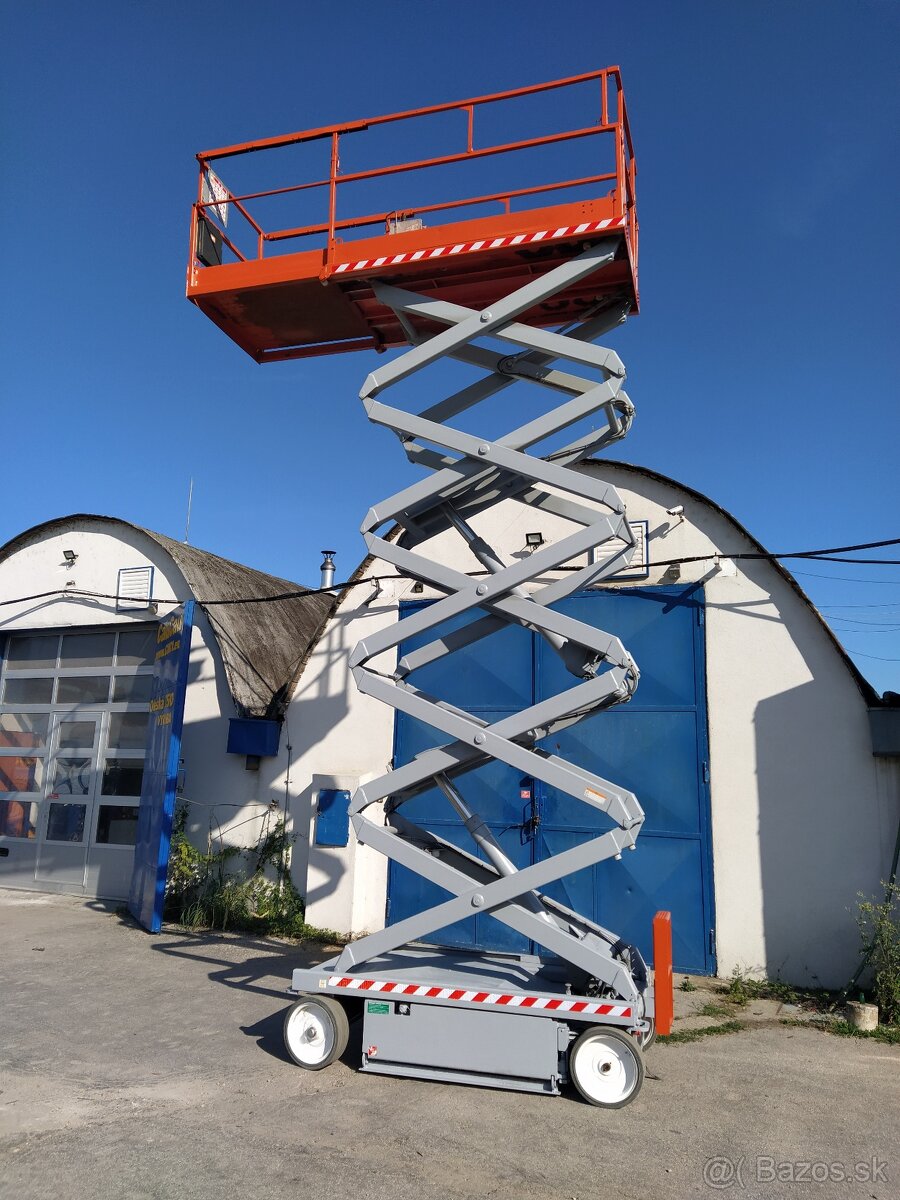 NOŽNICOVÁ PRACOVNÁ PLOŠINA 11.7m - 7