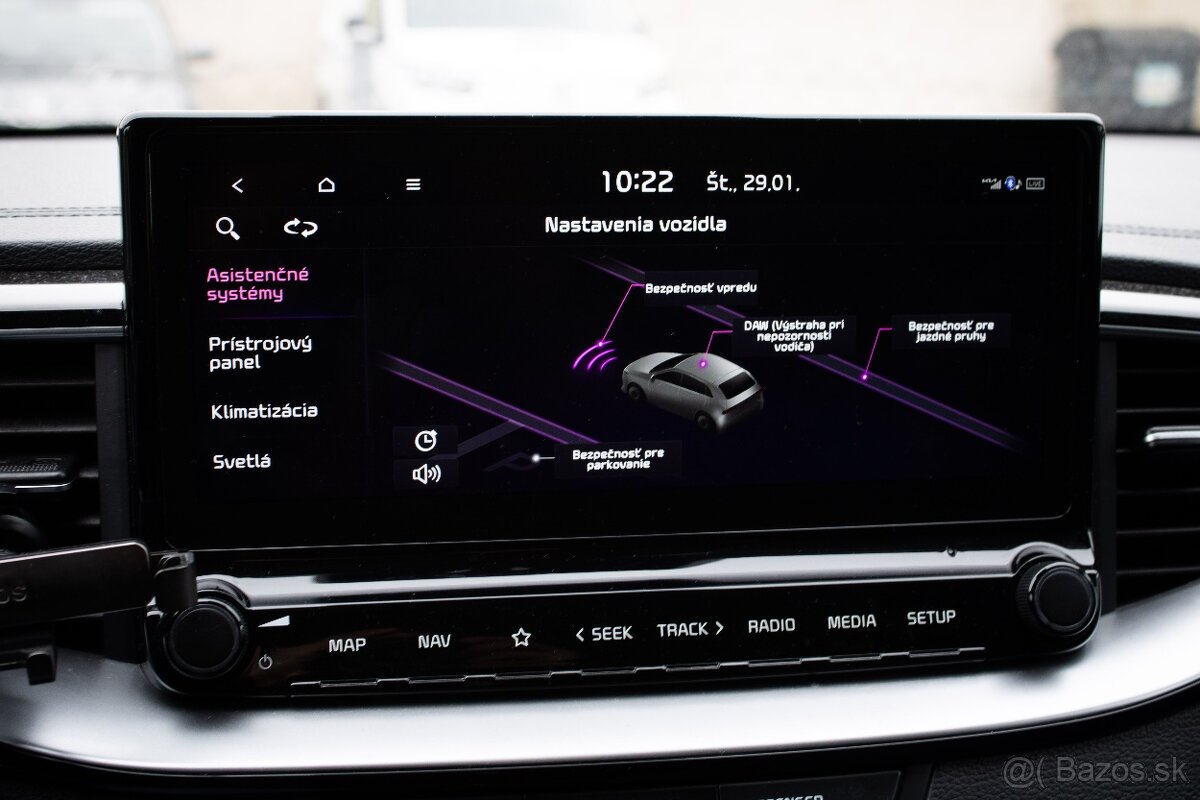 Kia Ceed SW 1.5 TGDi Silver, 1. Majiteľ, Navi,Kamera,Connect - 7