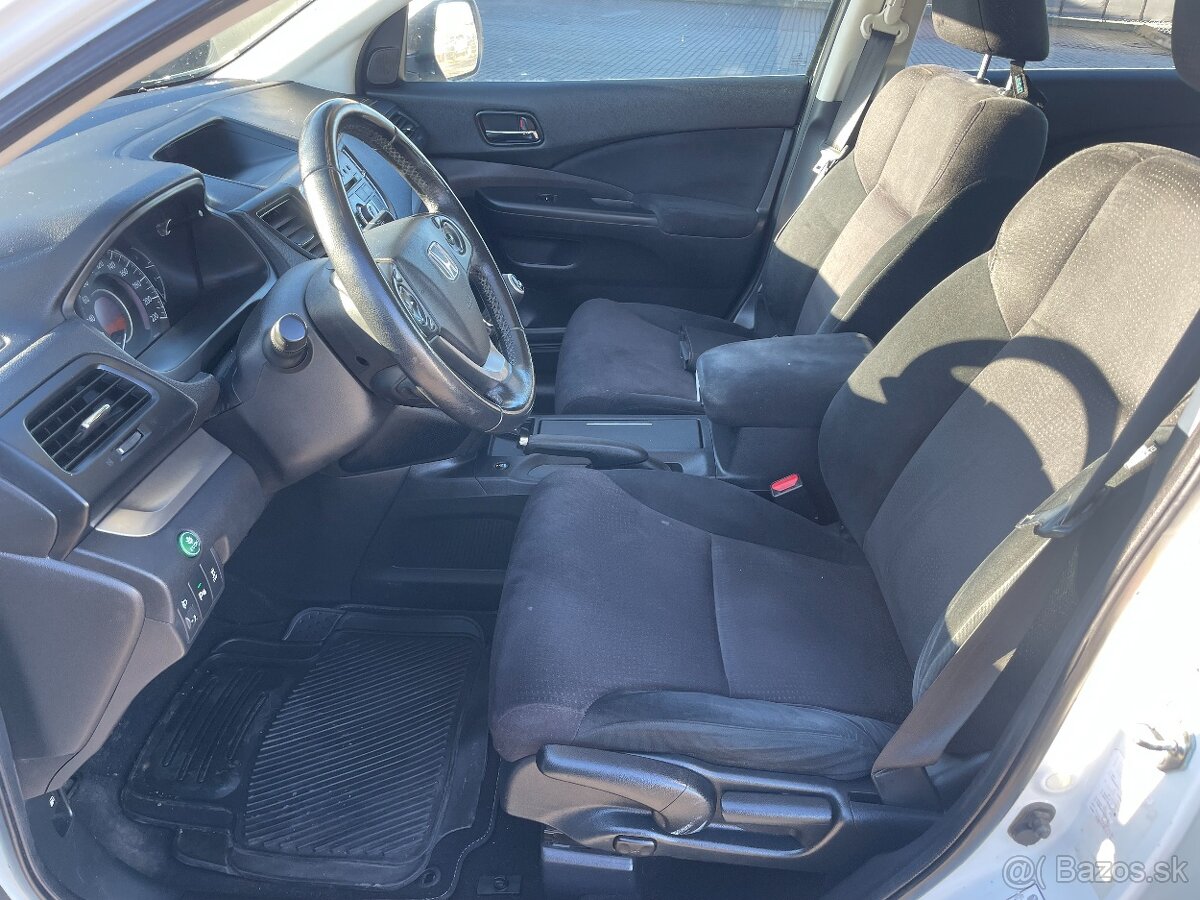 HONDA CR-V 2,2i-DTEC 4x4 110kw Tažné bez koroze 2015 - 7