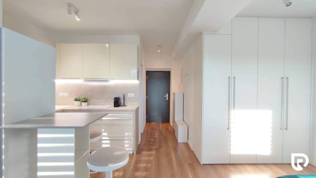 RentHub | Garsónka 31m2 + parking, Vinohrady | Trenčín - 7