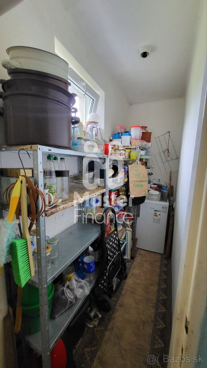 ZNÍŽENÁ CENA NA PREDAJ 3-IZBOVÉHO BYTU vhodného na rekonš - 7