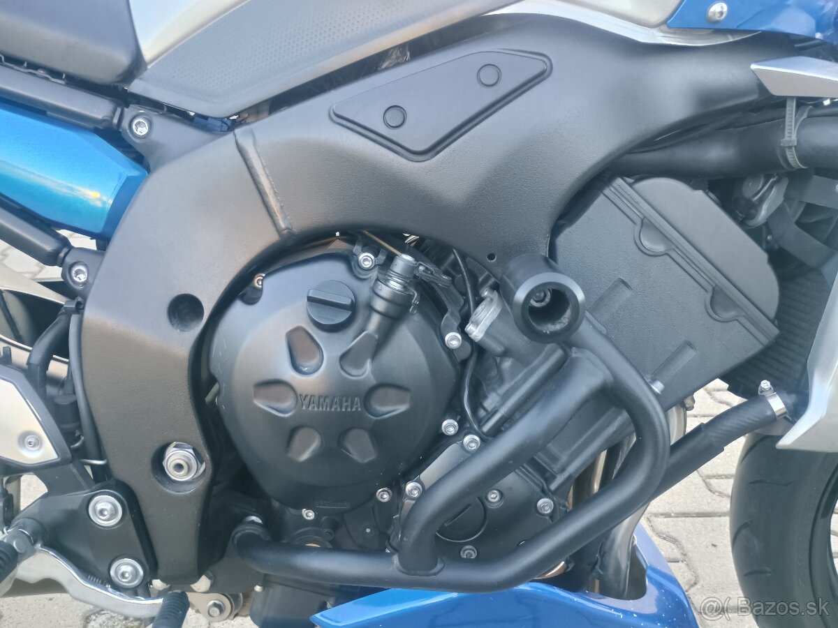 YAMAHA FZ1 2011 - 7