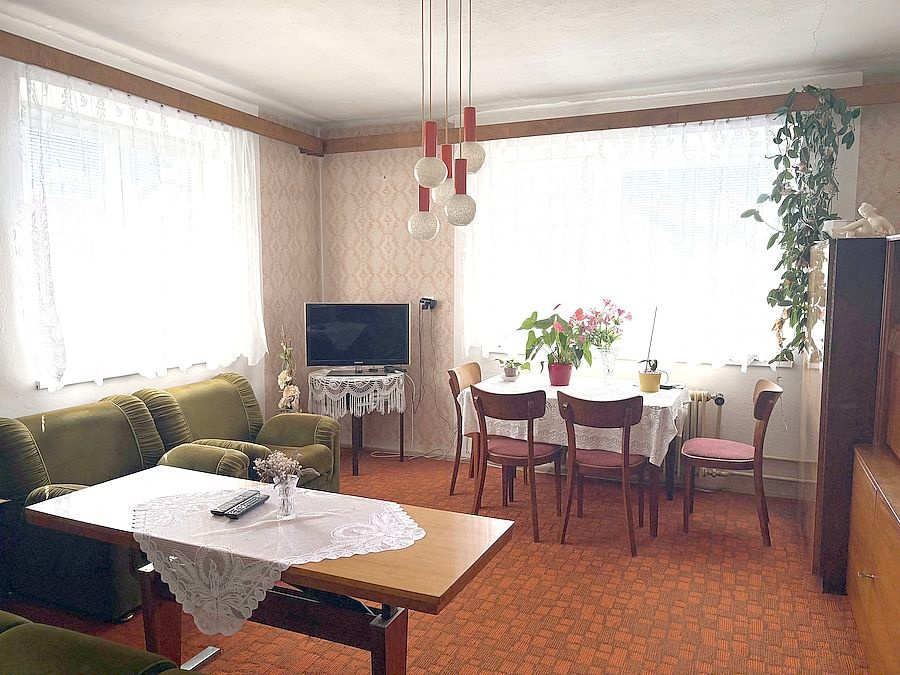 Rodinný dom s pekným pozemkom v Turčianskom Petre - 7