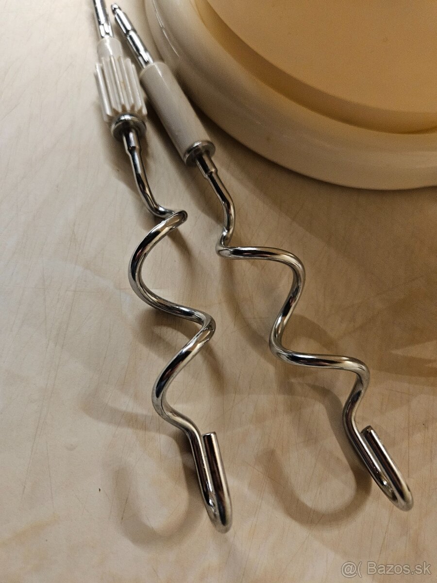 Predam stojanovy mixer Moulinex - 7