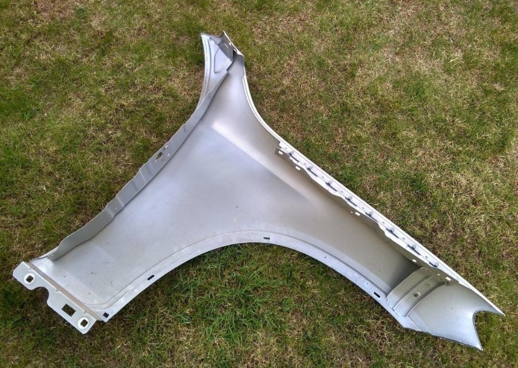 Mercedes GLC C253 X253 2016 - Lavy predny blatnik - 7