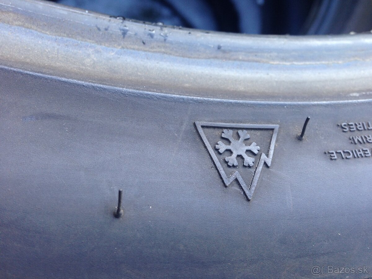 Predám zimné Pneu 235/60r18 - 7