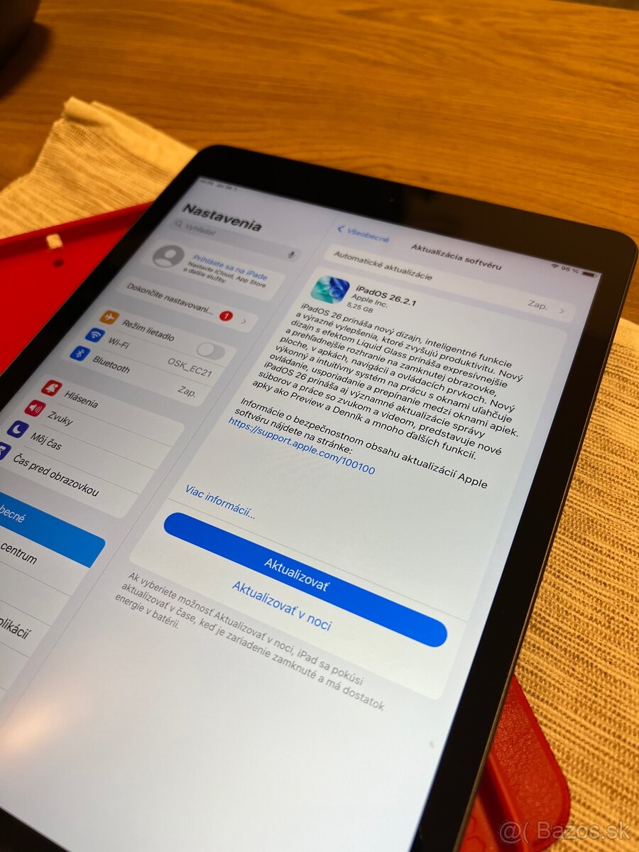 iPad 8 (2020) 32GB + stylus a obal ESR - 7