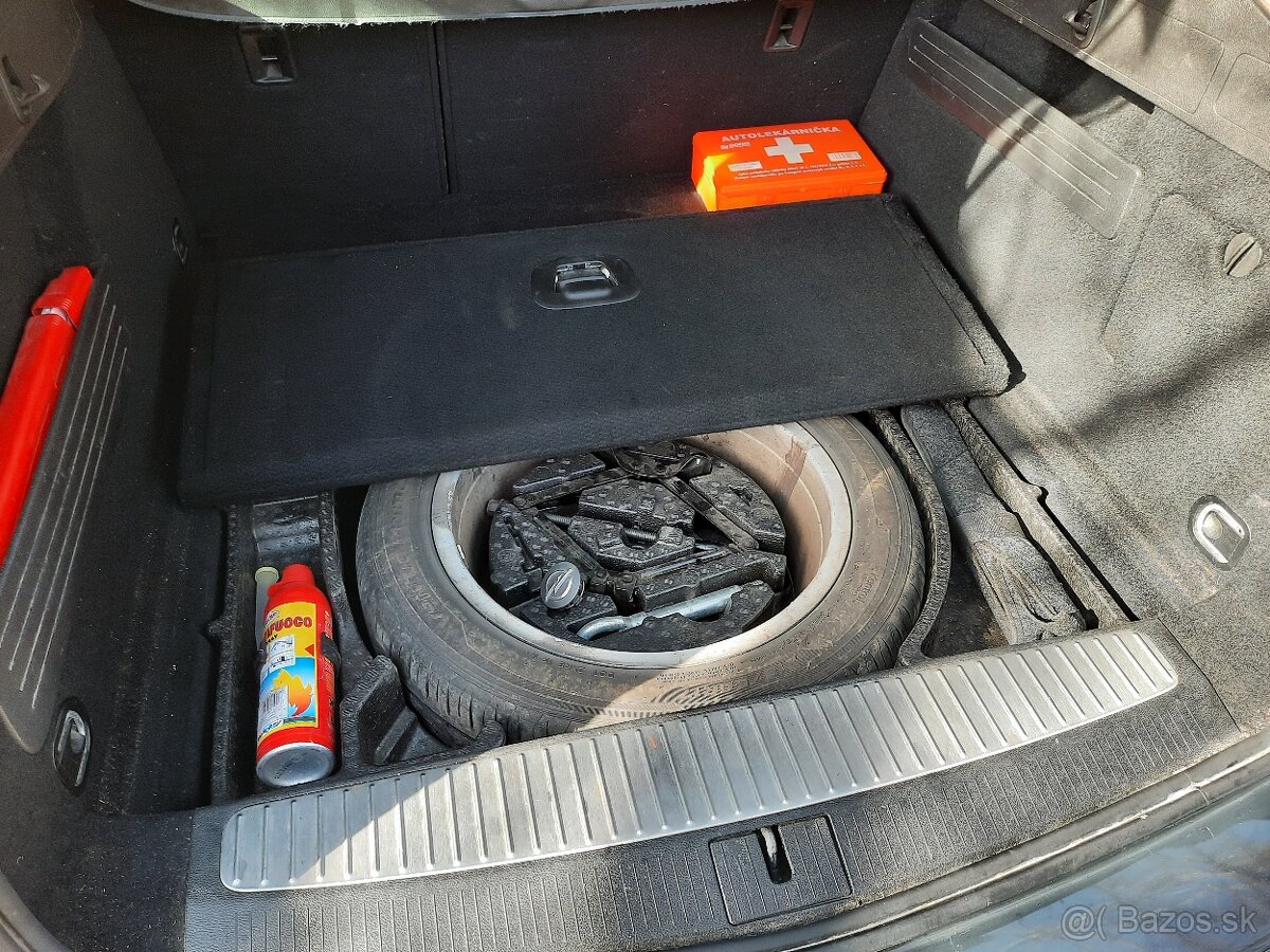 Opel Astra SportsTourer Cosmo - 7