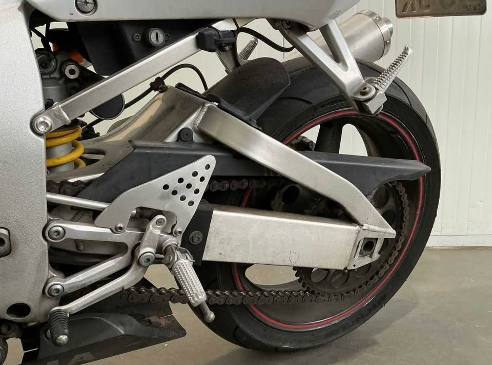 Yamaha YZF-R6 - 7