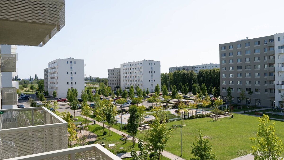 Prenájom útulnej, plne zariadenej garsónky v novostavbe v Br - 7