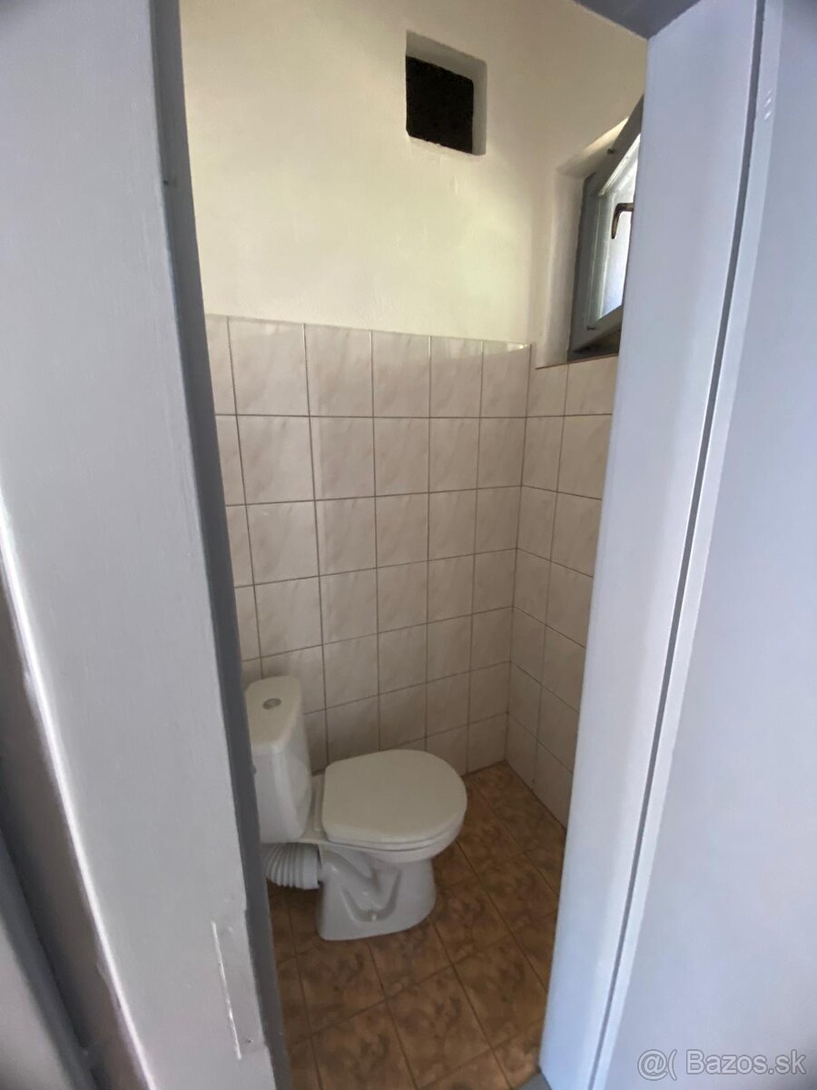 PRENÁJOM nebytových priestorov v obci Medovarce - 7