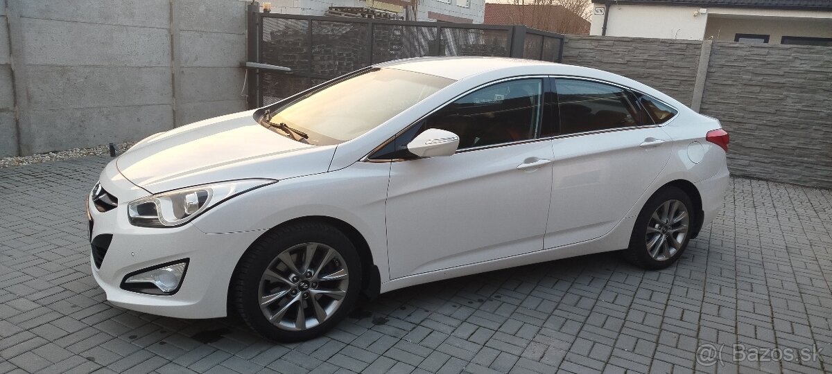 Hyundai i40, 1.7CRDi, sedan, model 2015 - 7