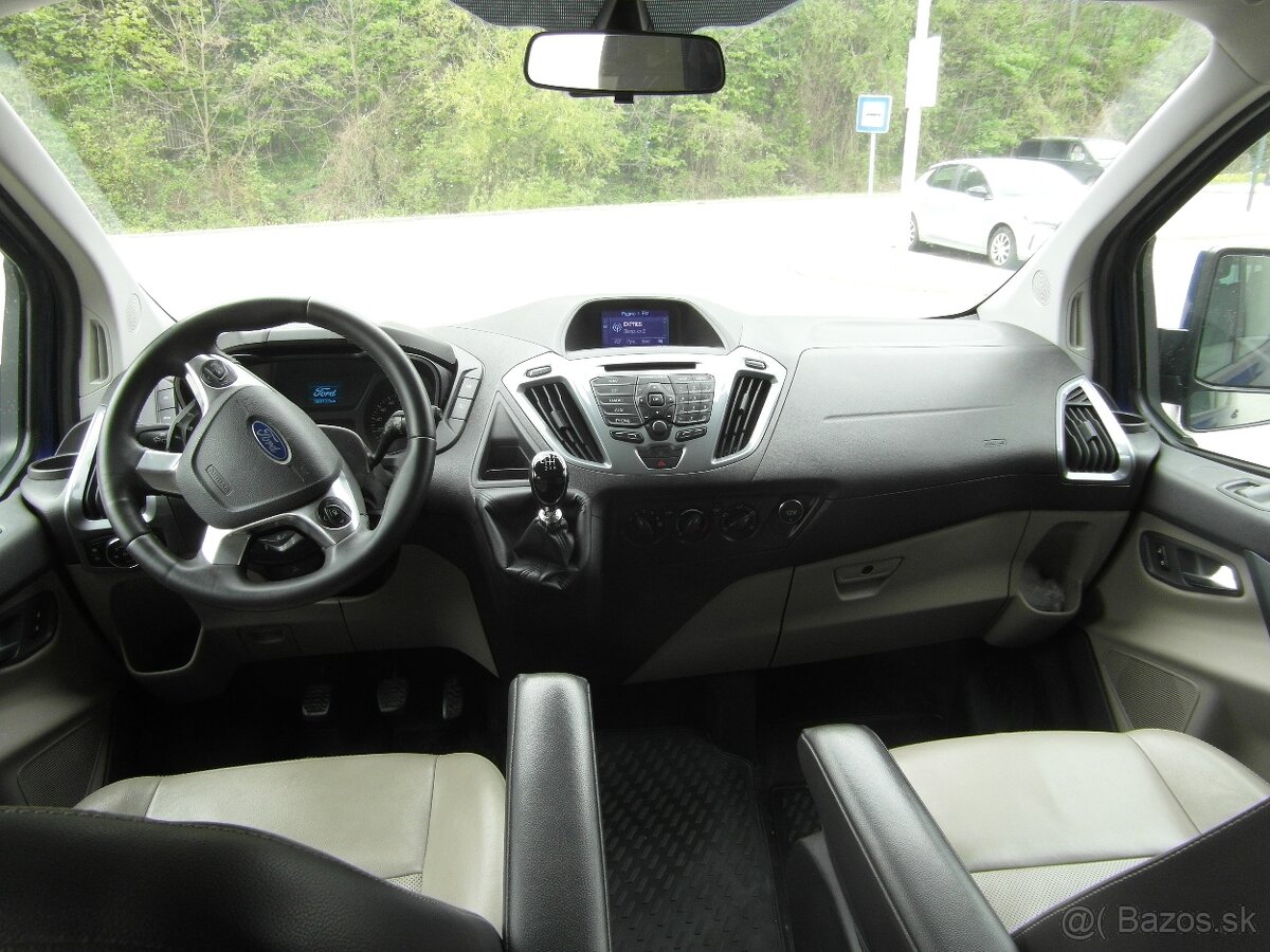 Ford Tourneo Custom L2 TITANIUM 2.2 TDCi - 7