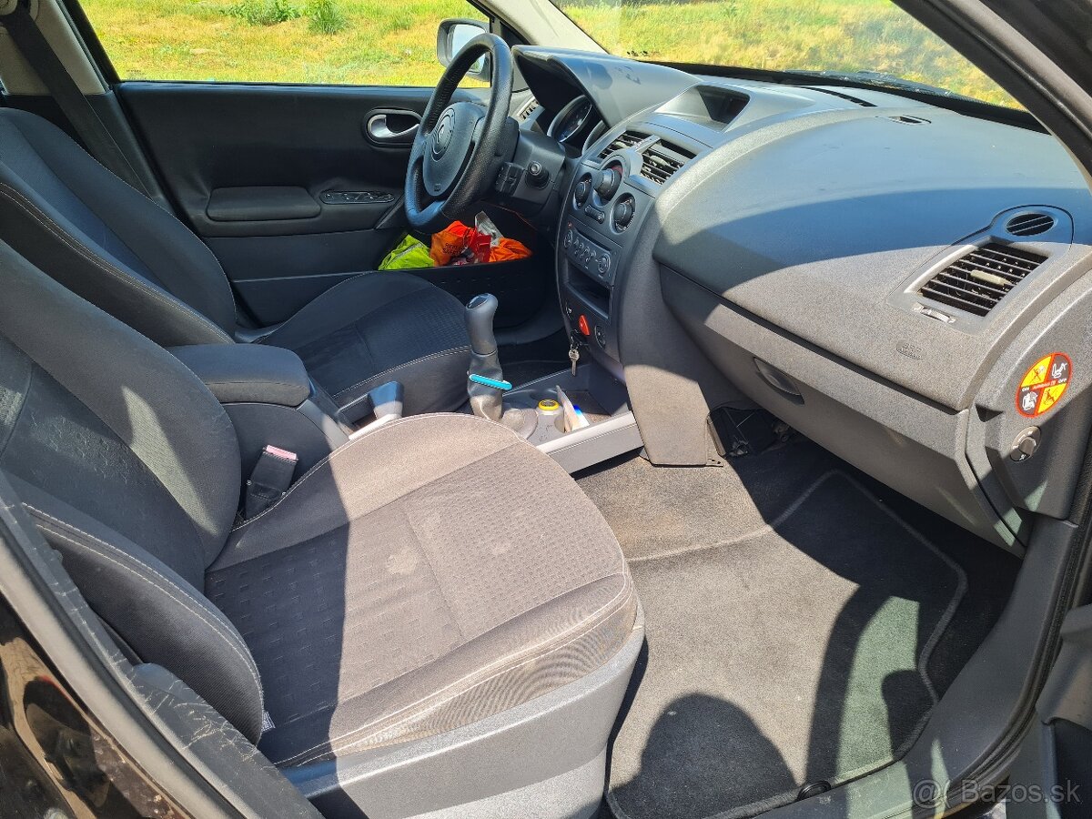 RENAULT MEGANE II. 1,6 16V GRANDTOUR - 7