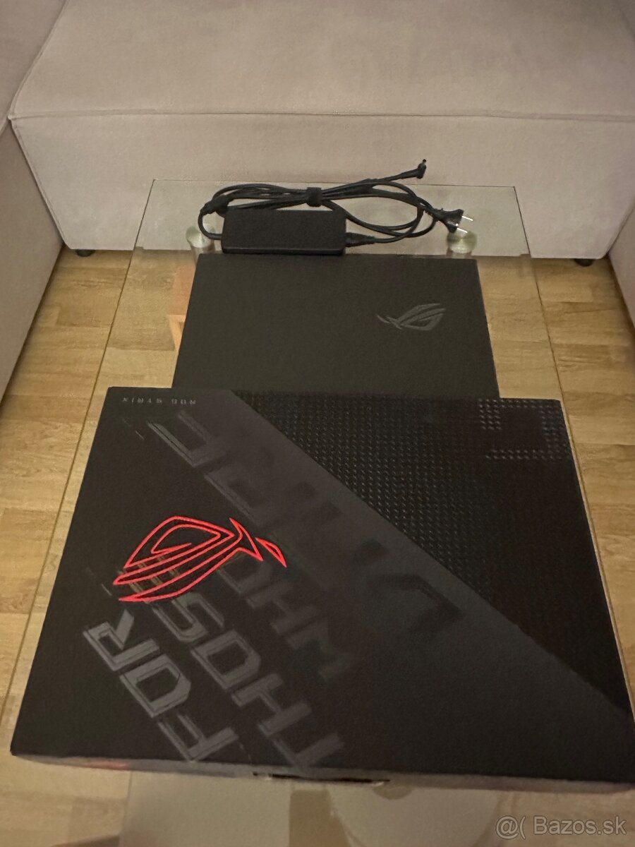 ASUS ROG Strix G17 G713RS RTX 3080, 360 Hz, 17,3" - 7