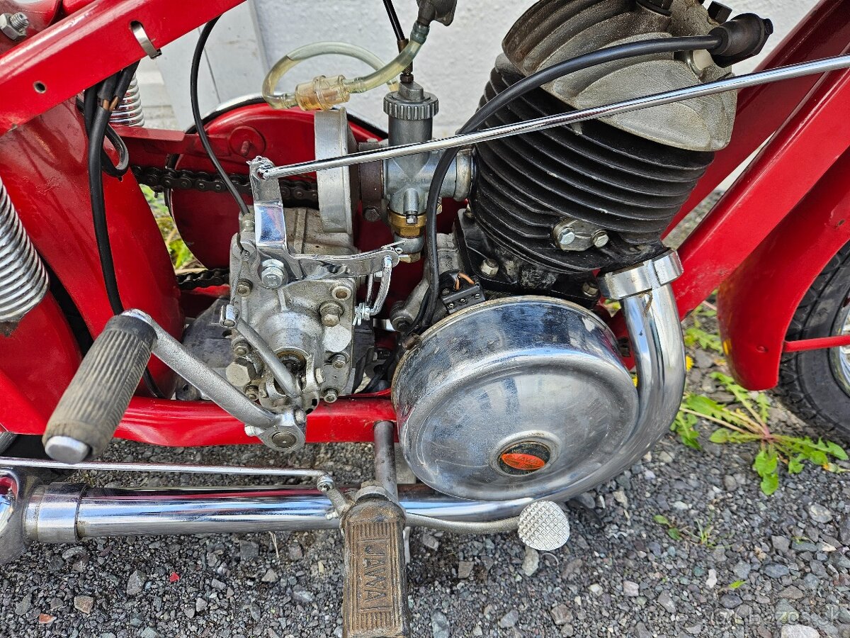 Jawa 250 Special - 7