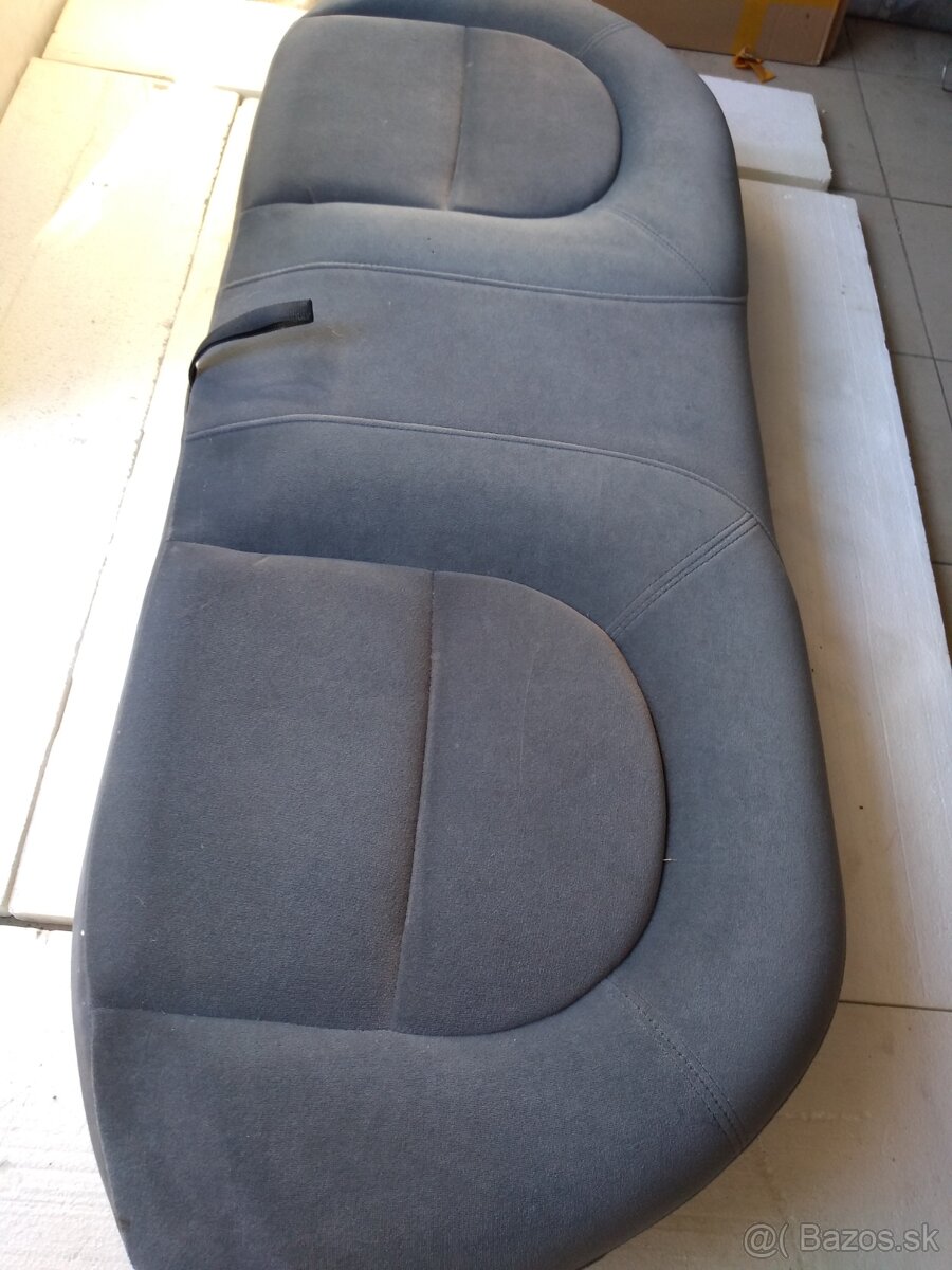 SAAB 900 sedan sedadlá - 7