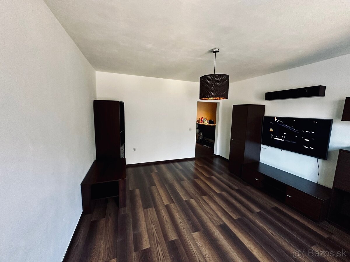 Na prenájom 2-izbový byt Handlová - 7