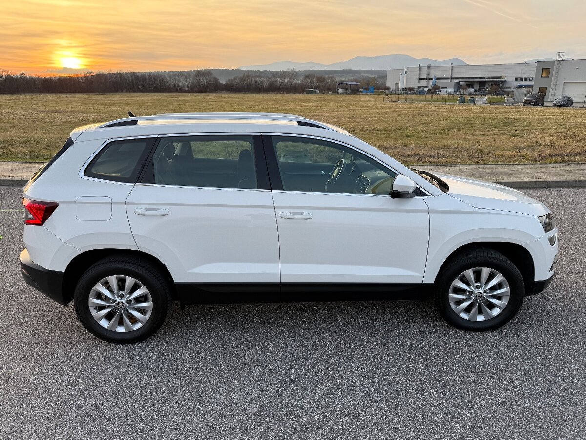 Škoda Karoq benzín Virtual cocpit - 7
