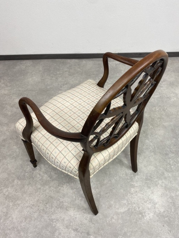 Elegantné kreslo v štýle Hepplewhite - 7