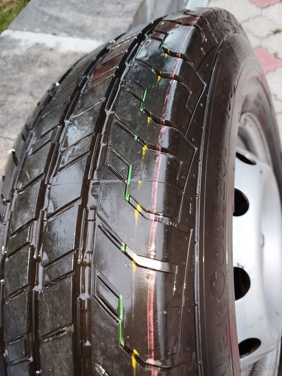 Predám pneu na diskoch 215/75r16c - 7
