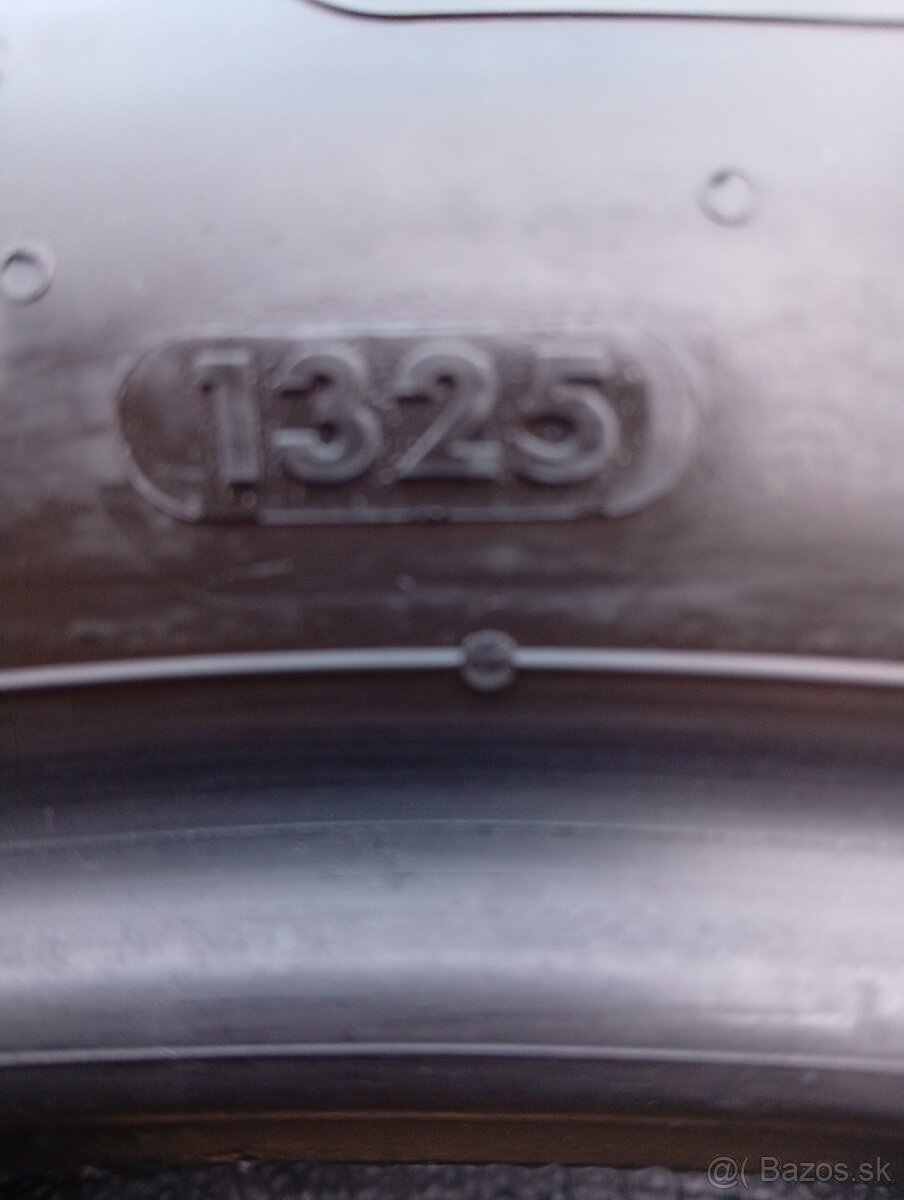 Predám letné pneu.205/55 R17 - 7