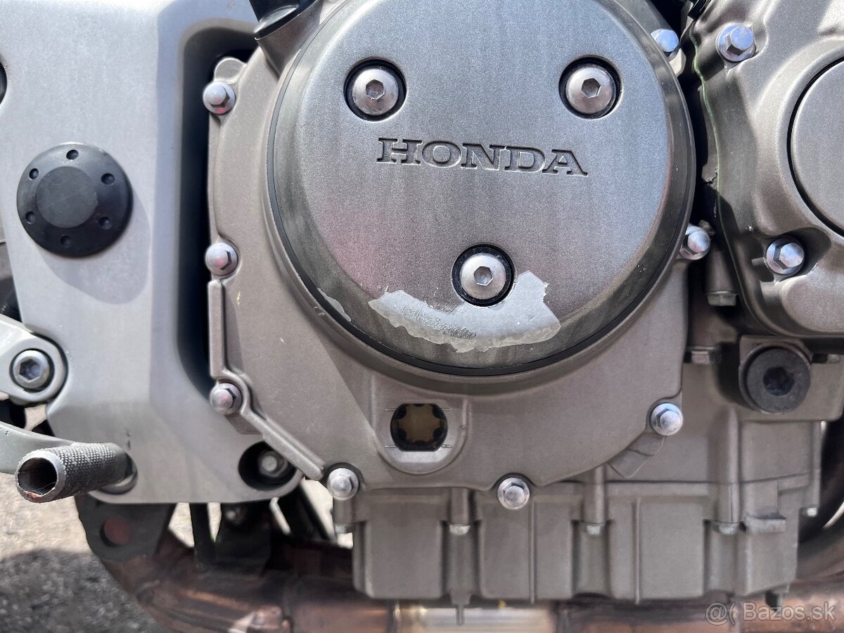 Honda hornet 900 - 7