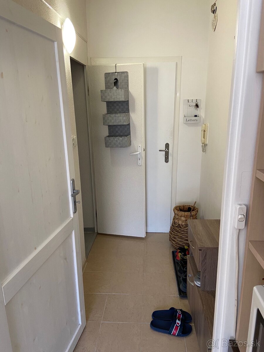 1-izbotvý byt Žilina Vlčince - 7